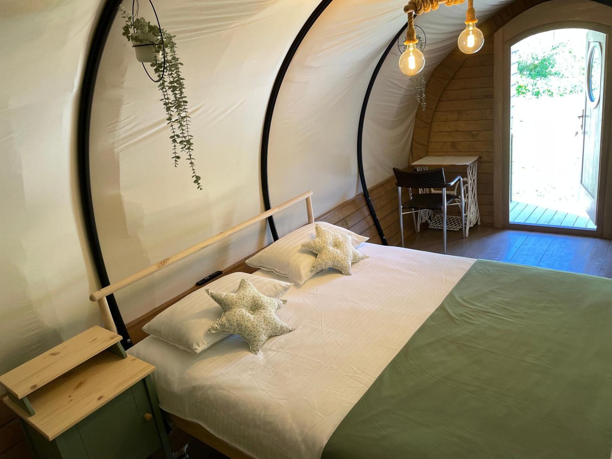 White Spring Glamping Luxuszelt *